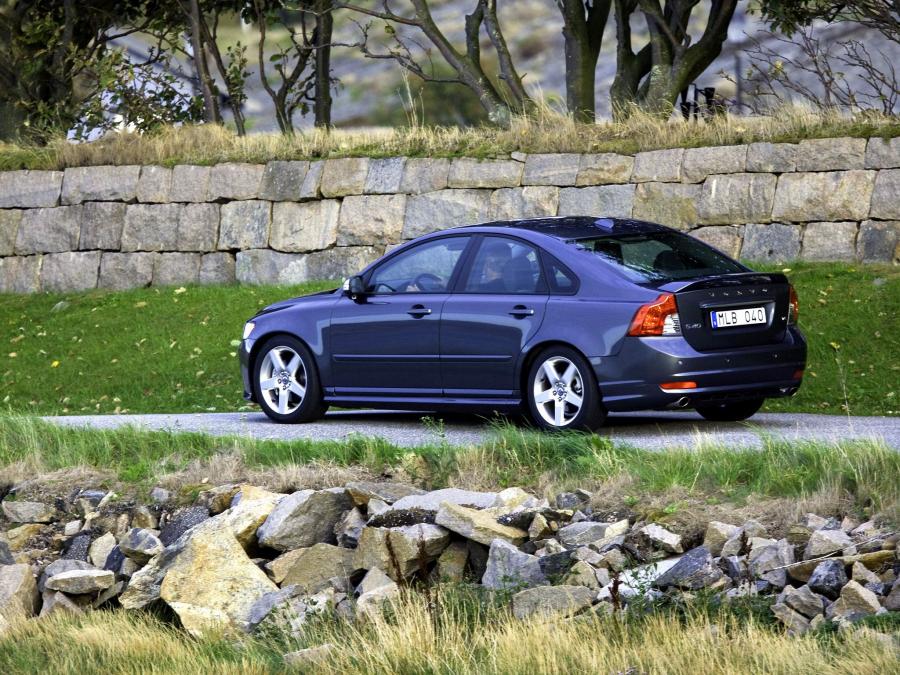  Volvo S40 R-Design 2008 года  (фото 11 из 18)